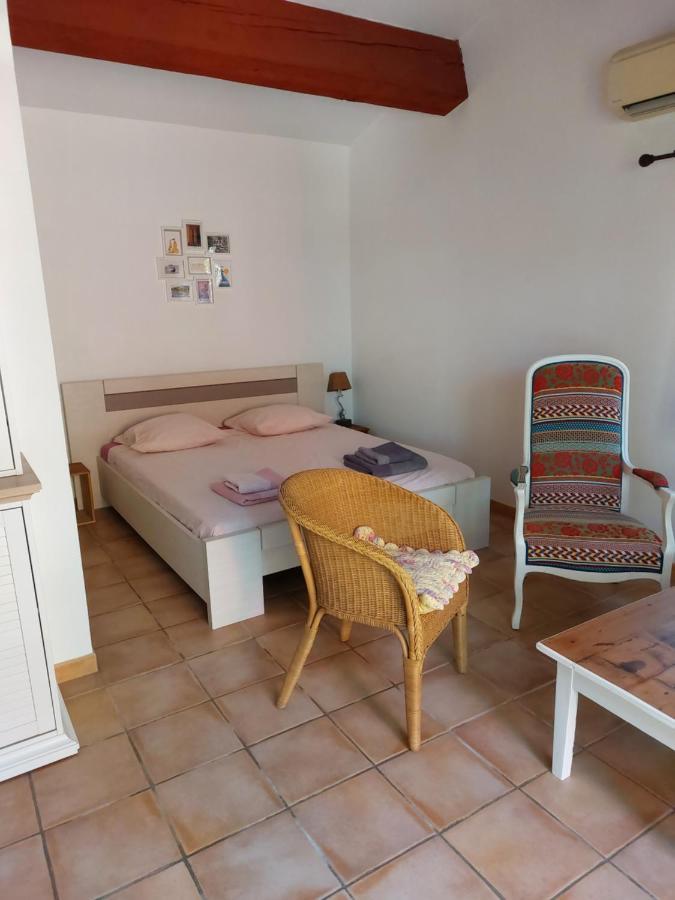 Petite Maison Entre Sanary Et Bandol Exterior foto